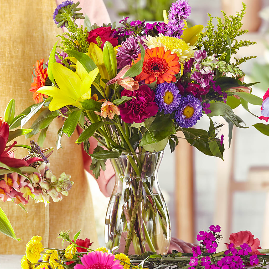 Bold & Bright – A Florist Original – Grand Flowers/irish Rose, Novi MI
