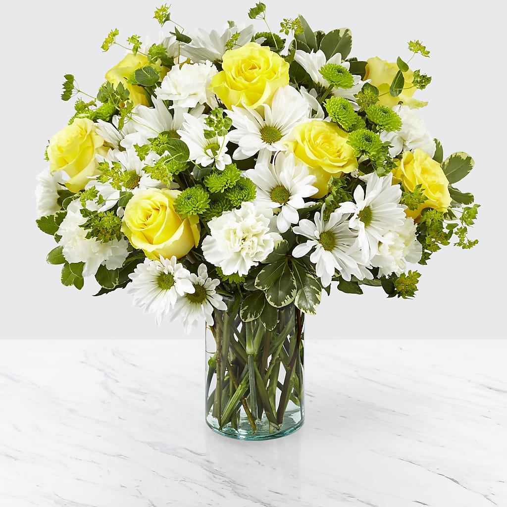 Happy Day Bouquet – Grand Flowers/irish Rose, Novi MI