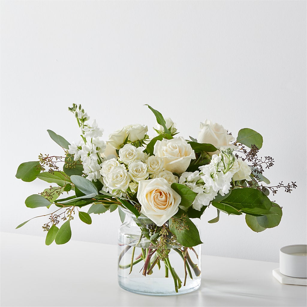 Fresh Linen Bouquet – Grand Flowers/irish Rose, Novi MI
