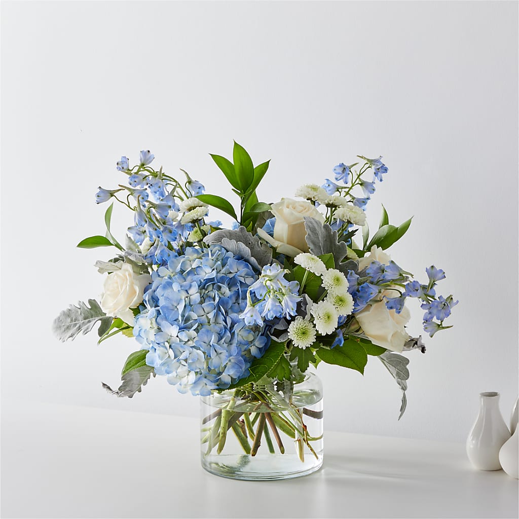 Coastal Blossom Bouquet – Grand Flowers/irish Rose, Novi MI