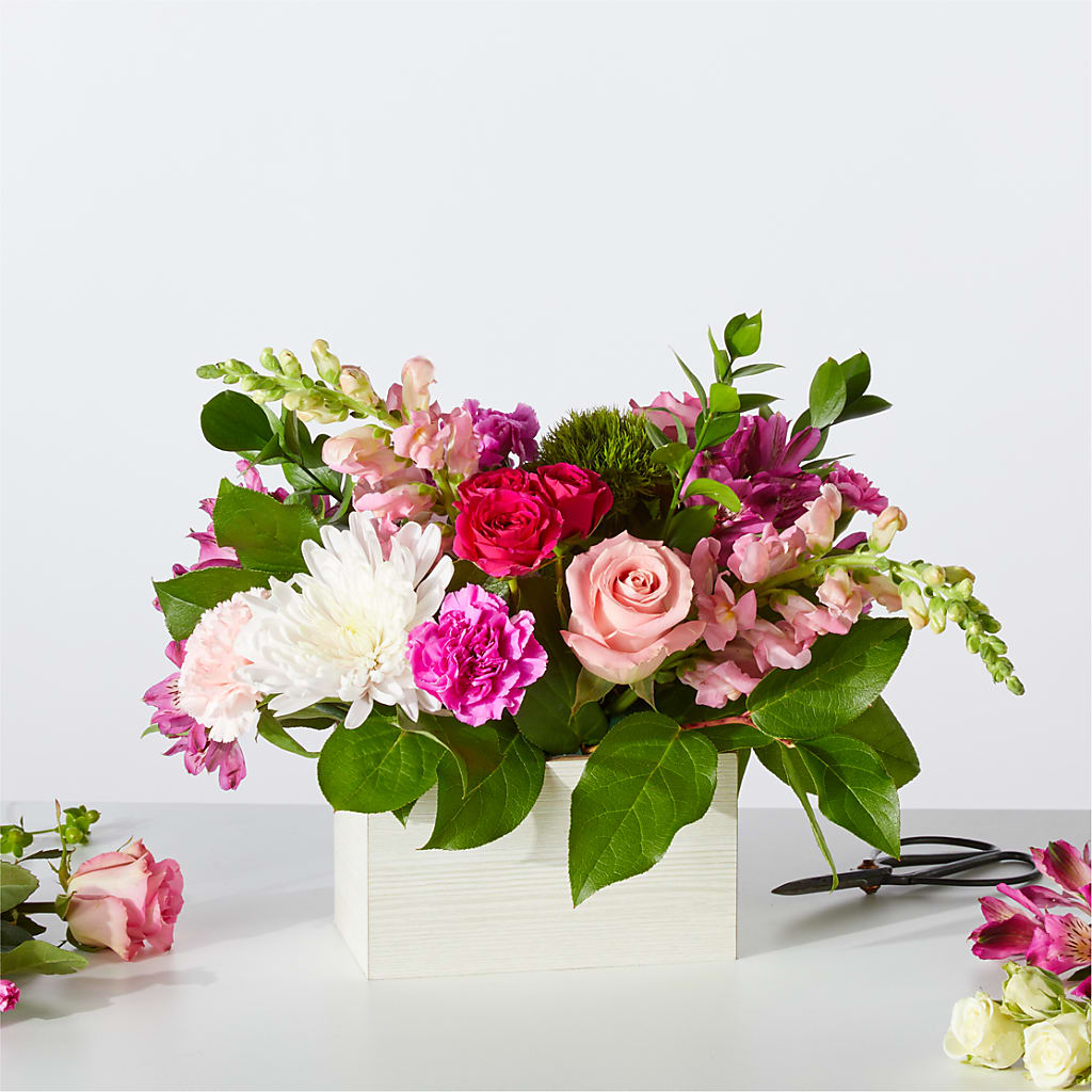 Sweetberry Box – A Florist Original – Grand Flowers/irish Rose, Novi MI
