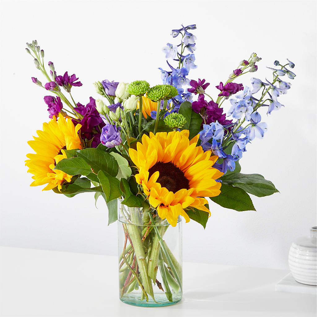 Catching Rays Bouquet – Grand Flowers/irish Rose, Novi MI