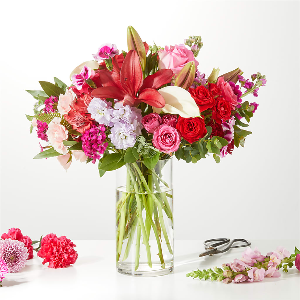 Swooning Over You - A Luxury Florist Original – Grand Flowers/irish Rose, Novi MI