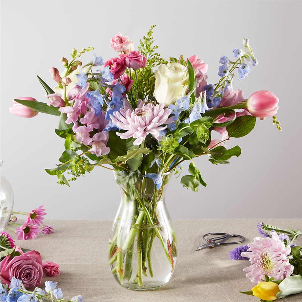 Pastel Tradition - A Florist Original – Grand Flowers/irish Rose, Novi MI