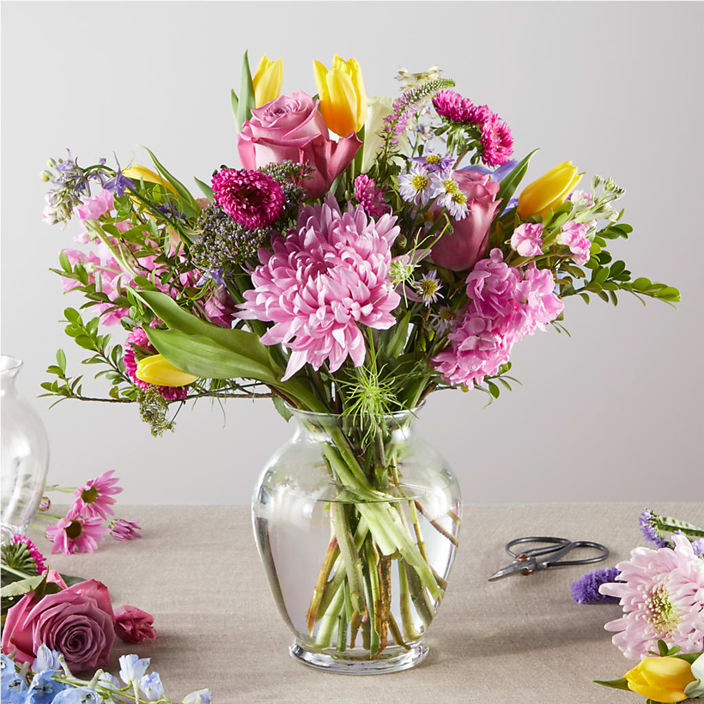 Pastel Tradition - A Florist Original – Grand Flowers/irish Rose, Novi MI