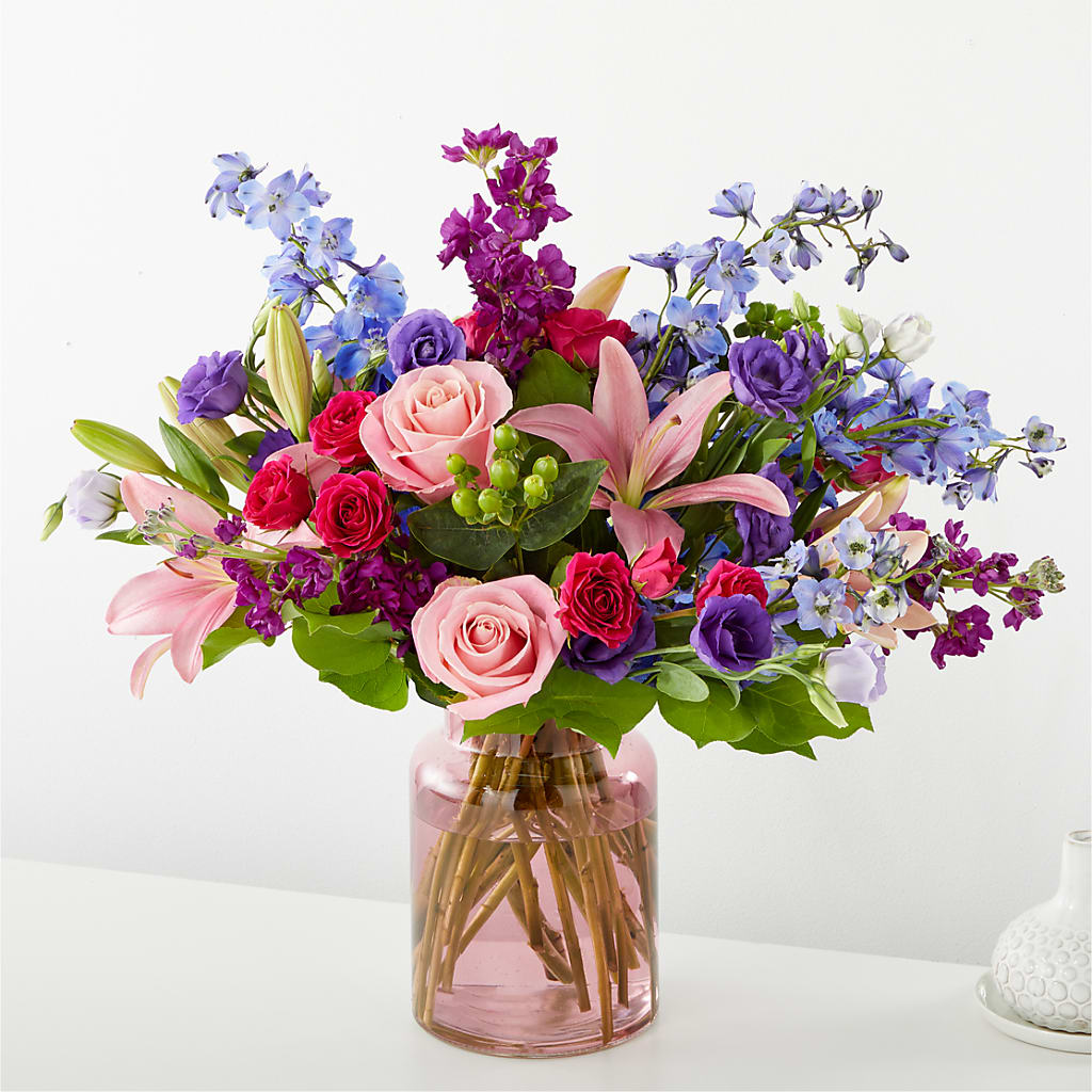 Breezy Meadows Bouquet – Grand Flowers/irish Rose, Novi MI