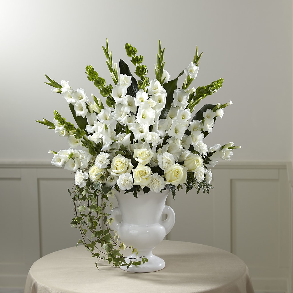 Fond Reflections Arrangement – Grand Flowers/irish Rose, Novi MI