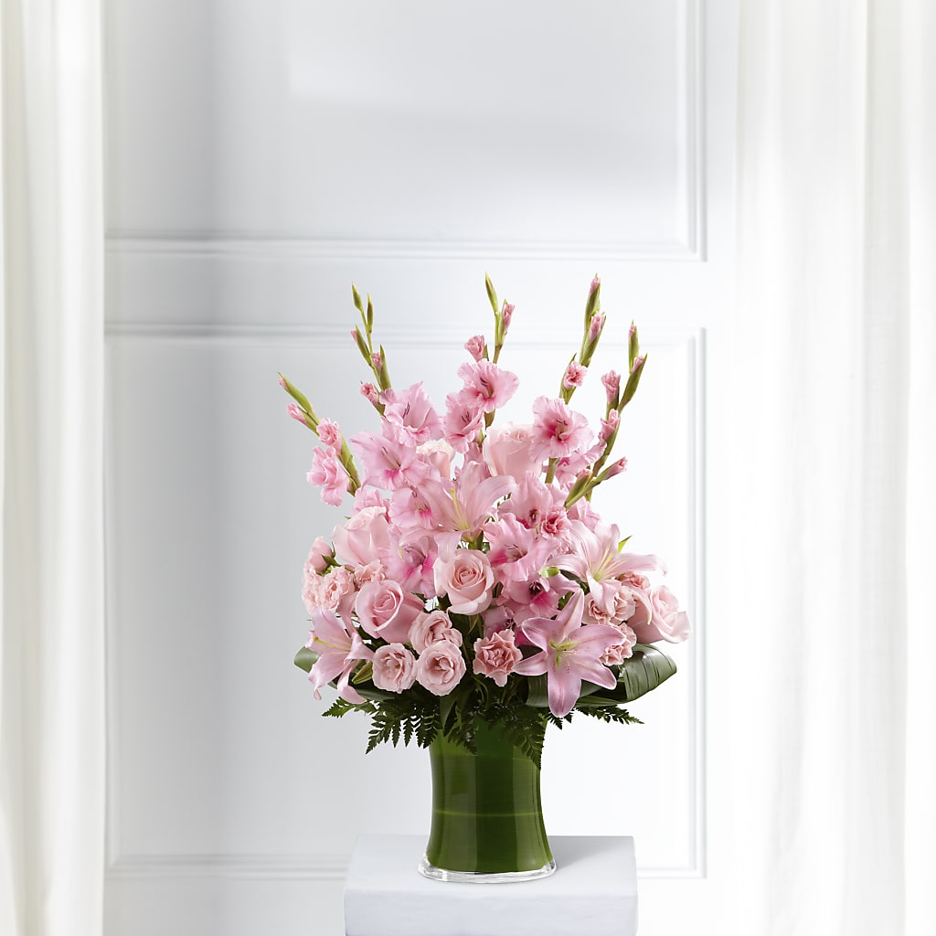 Lovely Tribute Bouquet – Grand Flowers/irish Rose, Novi MI