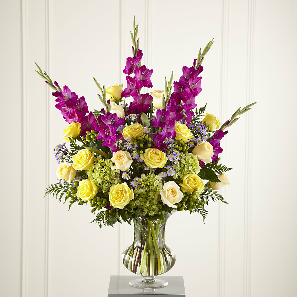 Loveliness Arrangement – Grand Flowers/irish Rose, Novi MI