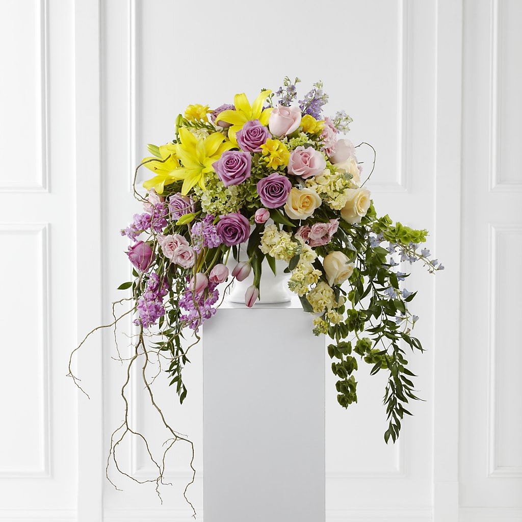 Display of Affection Arrangement – Grand Flowers/irish Rose, Novi MI