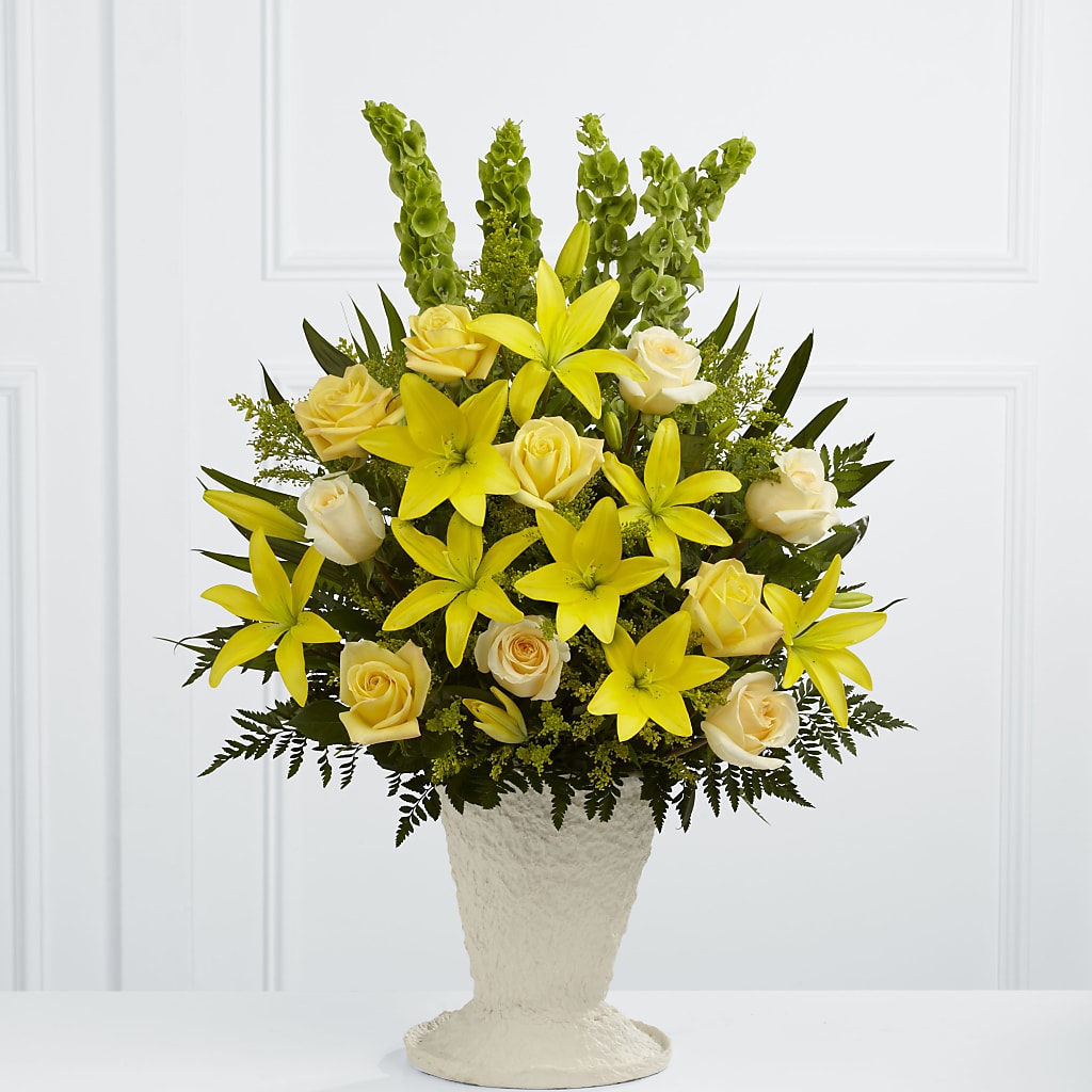 Golden Memories Arrangement – Grand Flowers/irish Rose, Novi MI