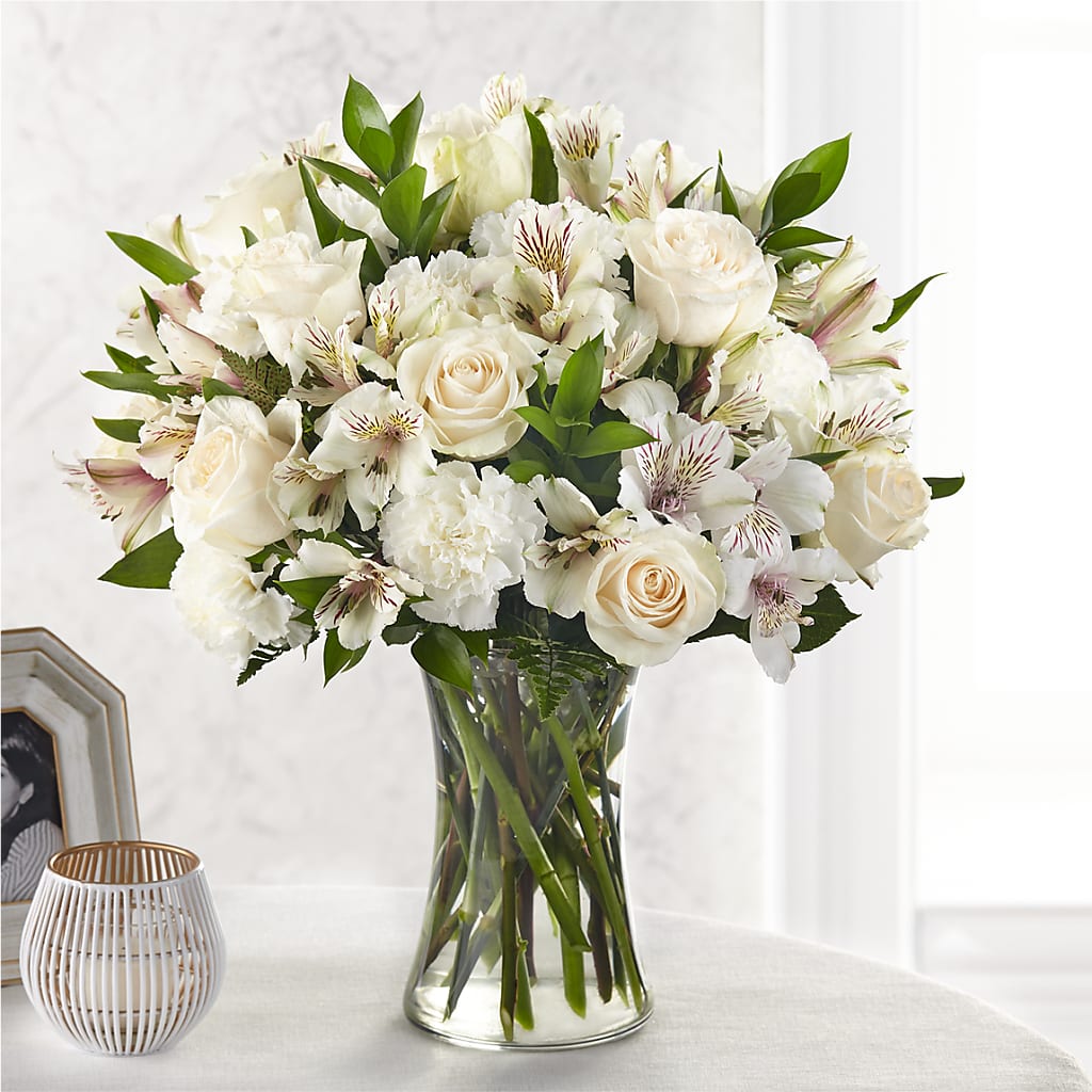 Cherished Friend Bouquet – Grand Flowers/irish Rose, Novi MI
