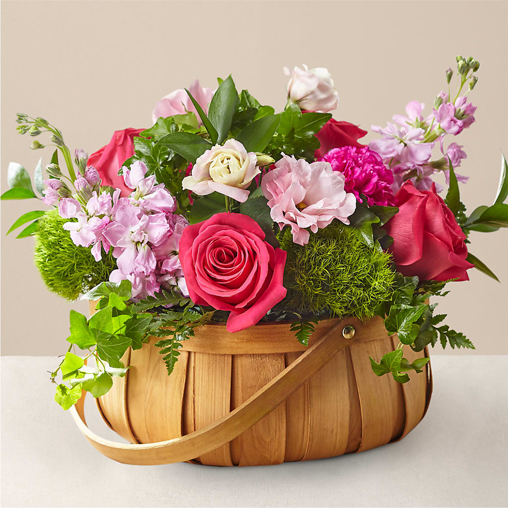 Radiance in Bloom Basket – Grand Flowers/irish Rose, Novi MI