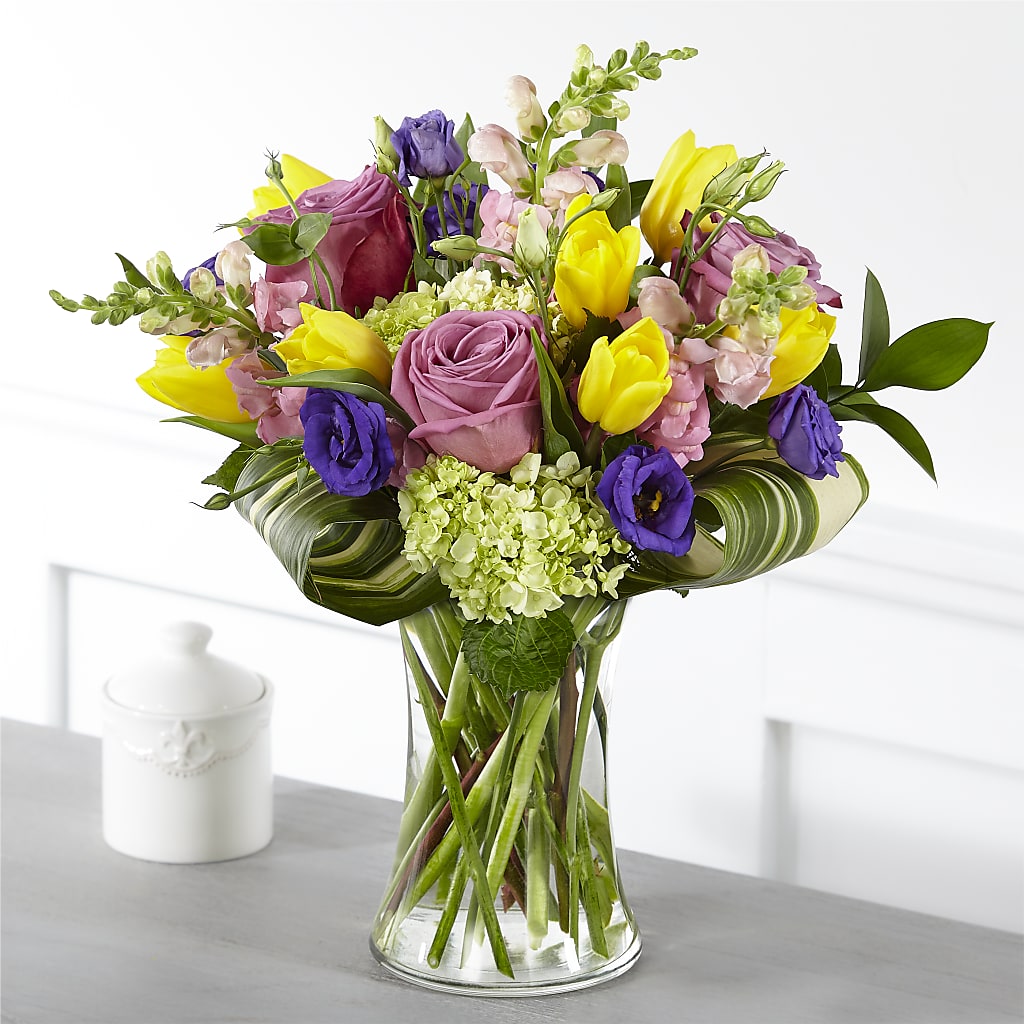 Wondrous Memories Bouquet – Grand Flowers/irish Rose, Novi MI