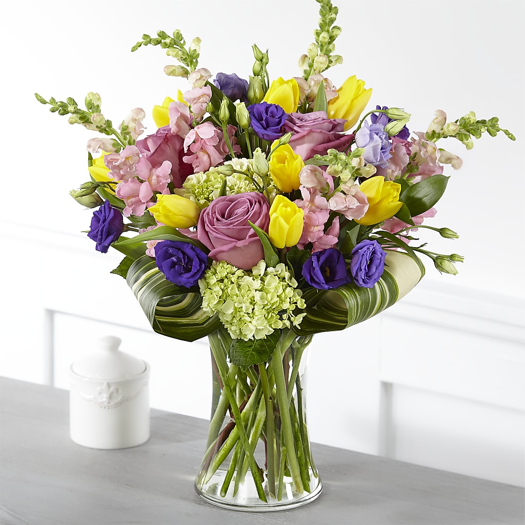 Wondrous Memories Bouquet – Grand Flowers/irish Rose, Novi MI