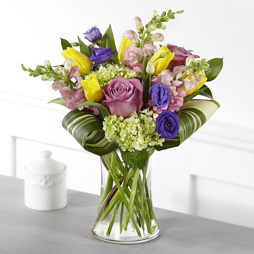 Wondrous Memories Bouquet – Grand Flowers/irish Rose, Novi MI