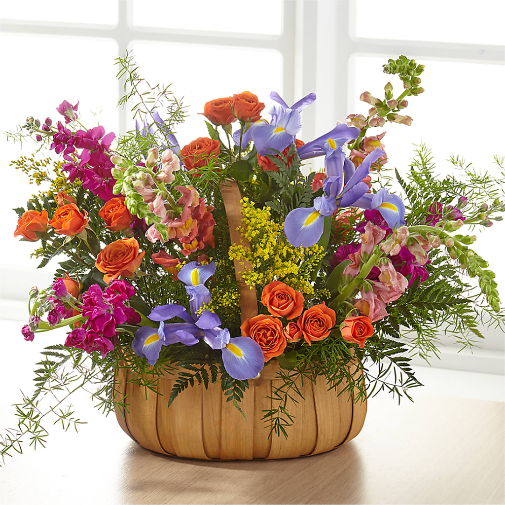 Garden of Life Basket – Grand Flowers/irish Rose, Novi MI
