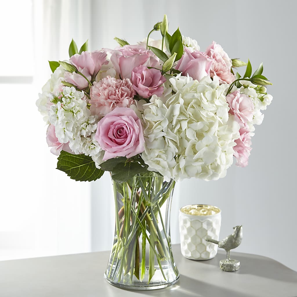 Guiding Grace Bouquet – Grand Flowers/irish Rose, Novi MI