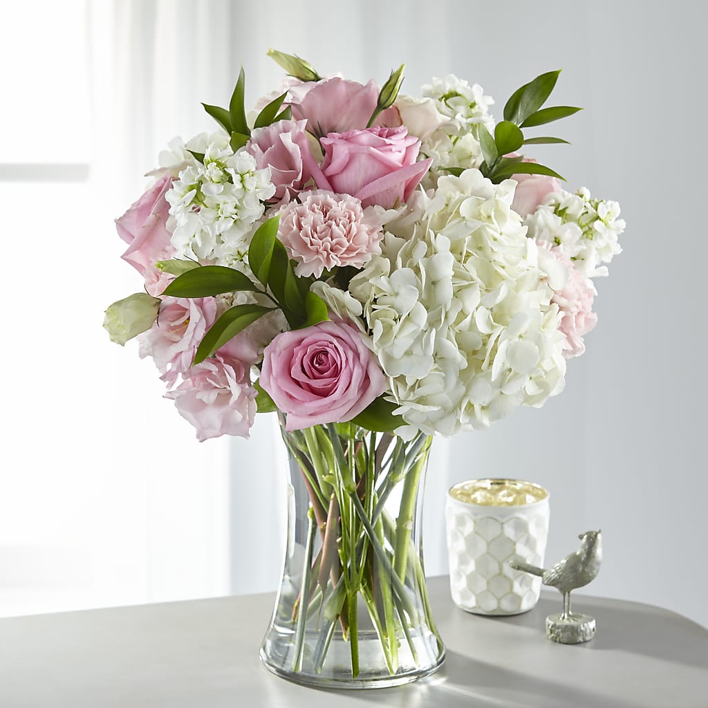 Guiding Grace Bouquet – Grand Flowers/irish Rose, Novi MI