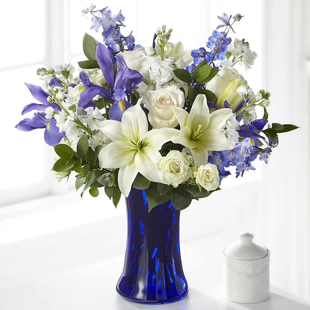 Calming Comfort Bouquet – Grand Flowers/irish Rose, Novi MI
