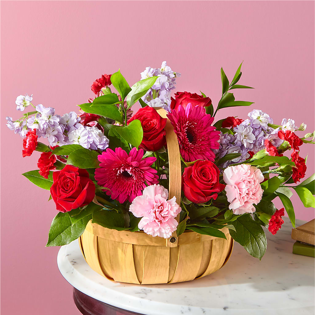 Pink Picnic Basket – Grand Flowers/irish Rose, Novi MI