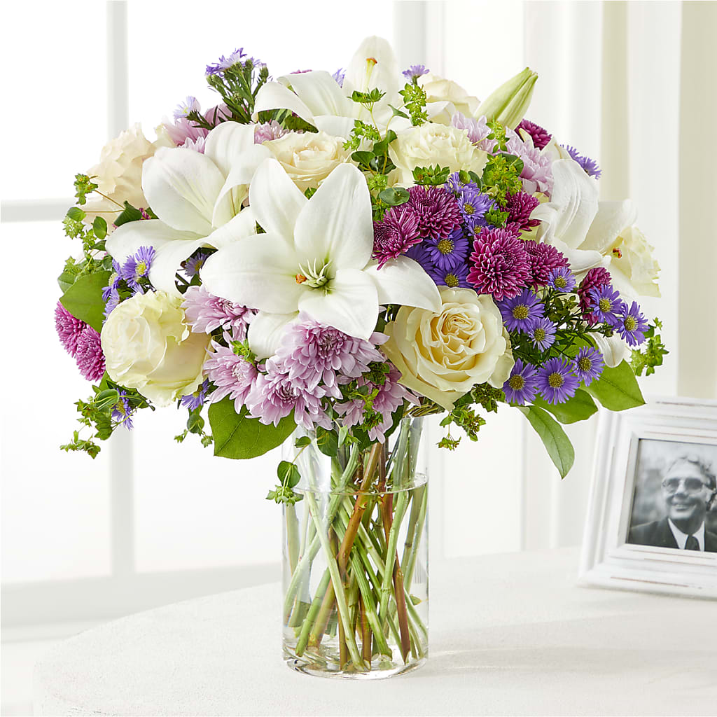 Wishing Peace Bouquet – Grand Flowers/irish Rose, Novi MI