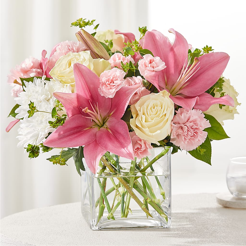 By Your Side Bouquet – Grand Flowers/irish Rose, Novi MI