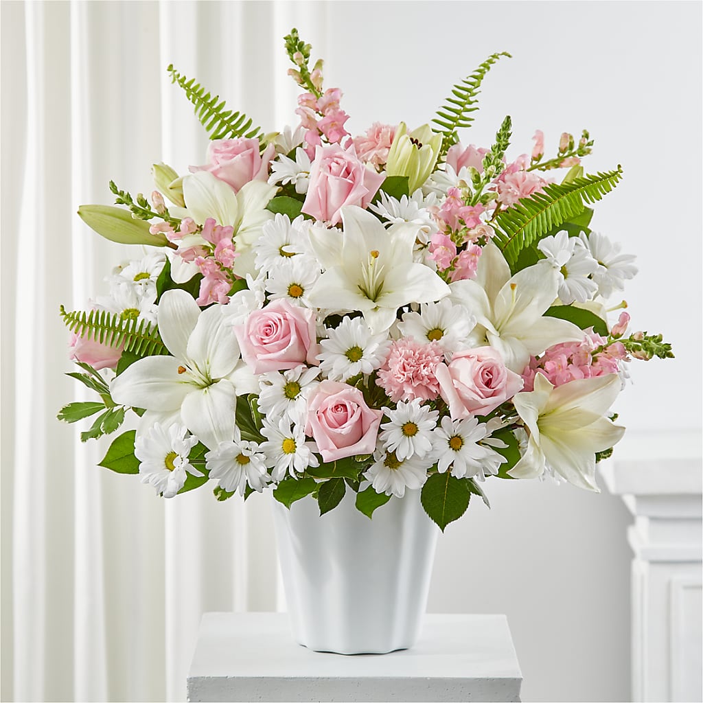 Soft Touch Tabletop Basket – Grand Flowers/irish Rose, Novi MI