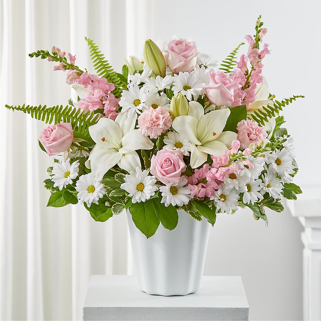Soft Touch Tabletop Basket – Grand Flowers/irish Rose, Novi MI