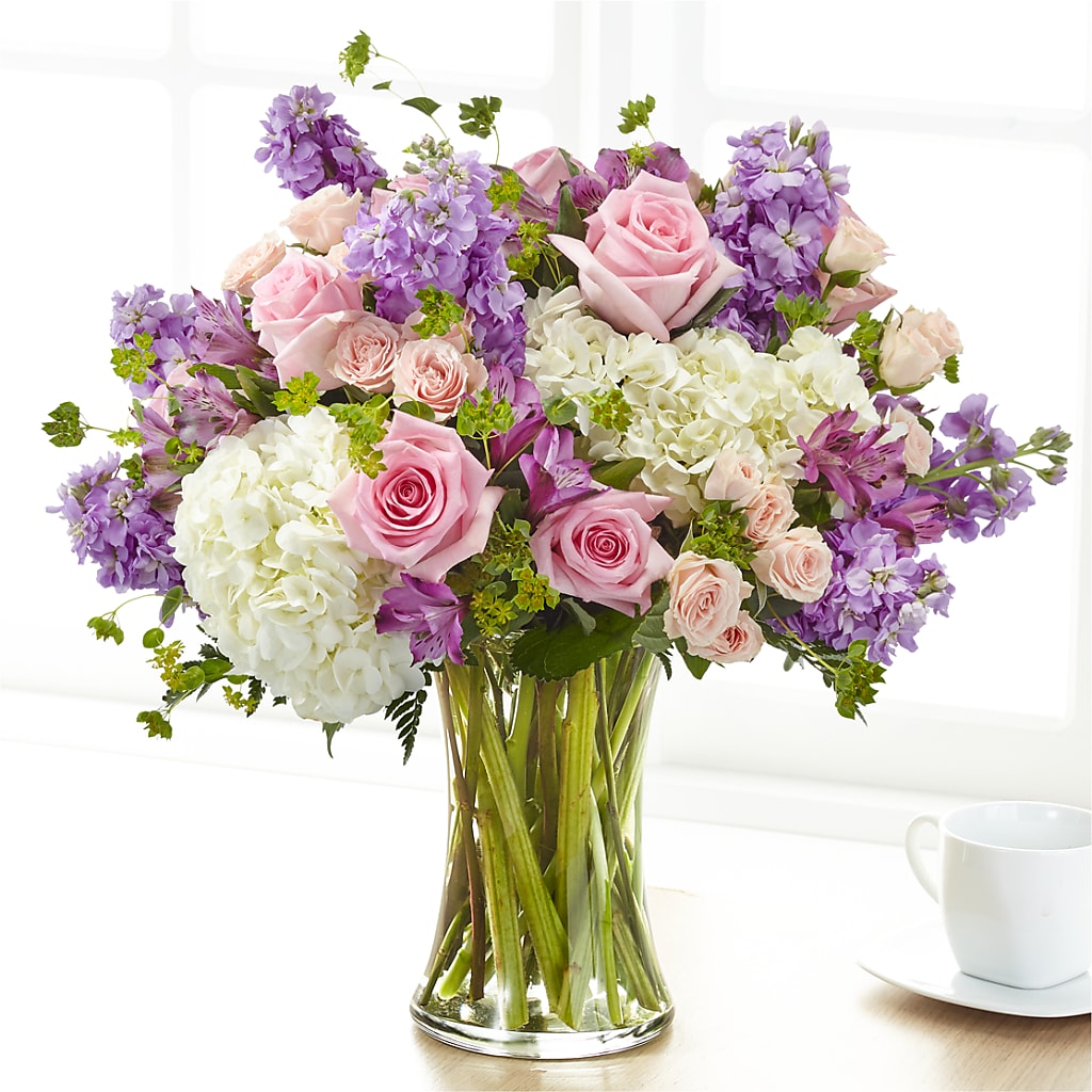 Shared Sentiment Bouquet – Grand Flowers/irish Rose, Novi MI