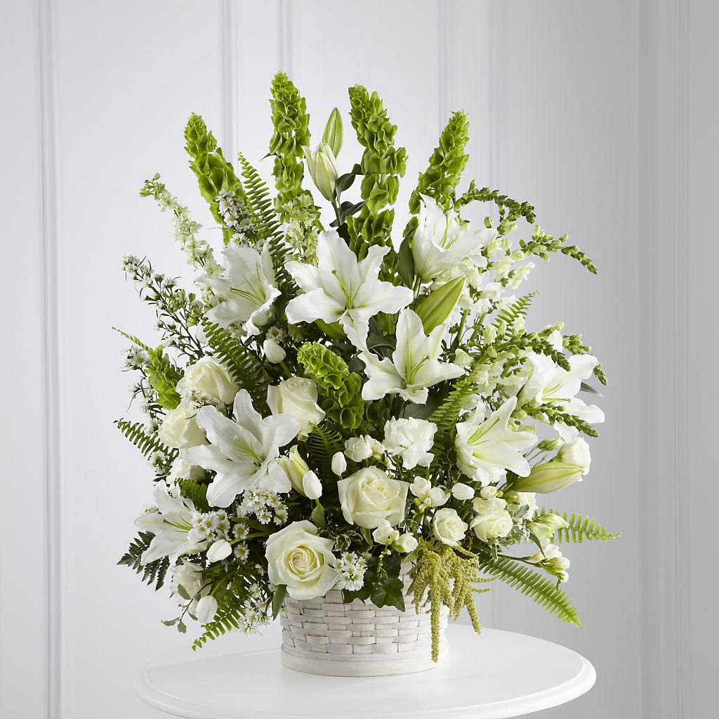 In Our Thoughts Arrangement – Grand Flowers/irish Rose, Novi MI