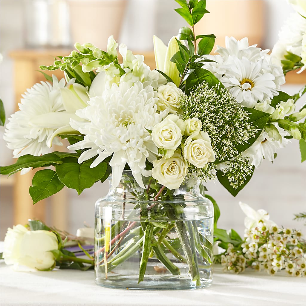 Classic Ivory – A Florist Original – Grand Flowers/irish Rose, Novi MI