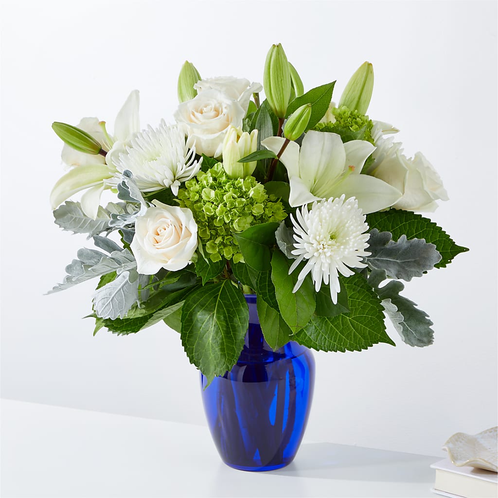 Snowy Dreams Bouquet – Grand Flowers/irish Rose, Novi MI