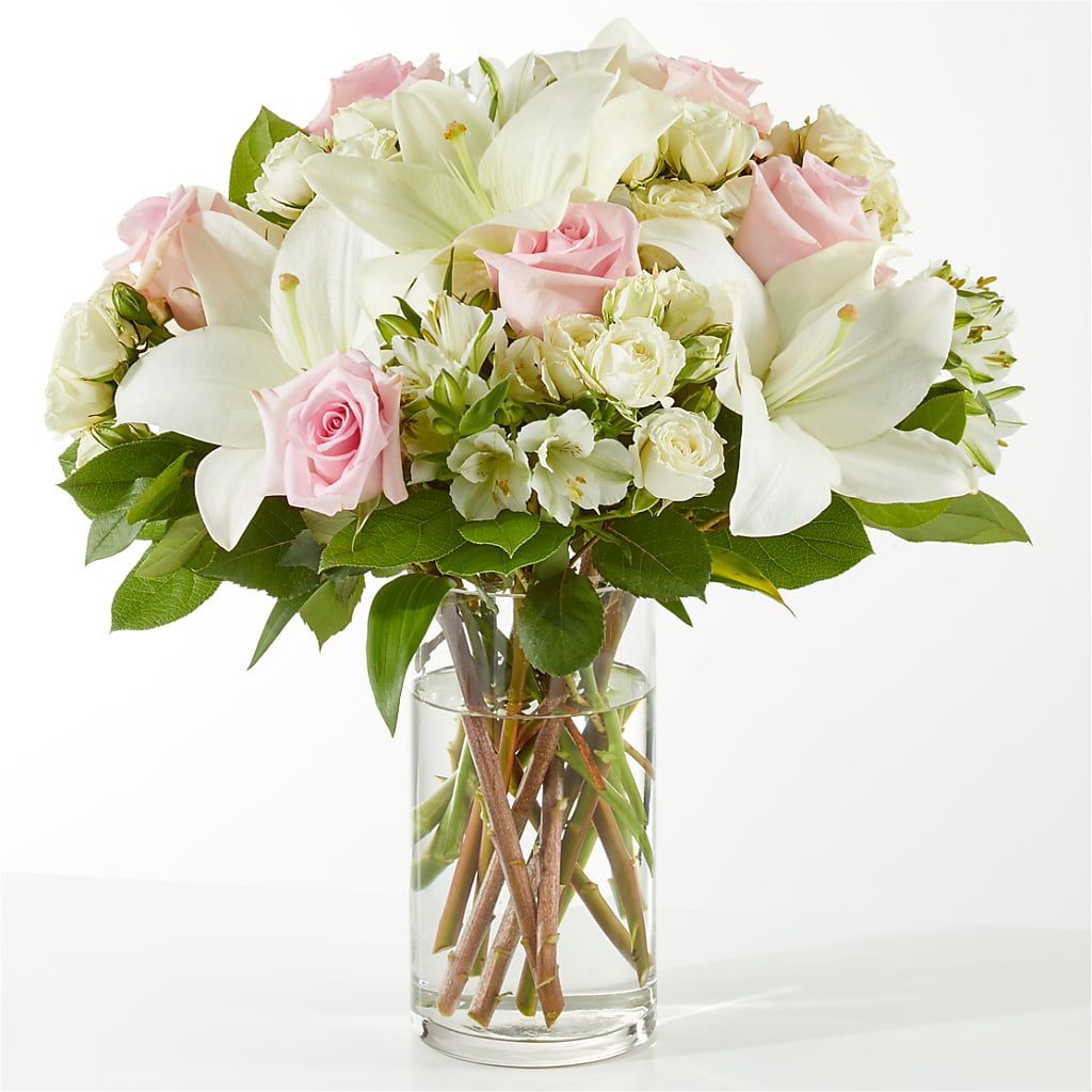 Kindhearted Bouquet – Grand Flowers/irish Rose, Novi MI
