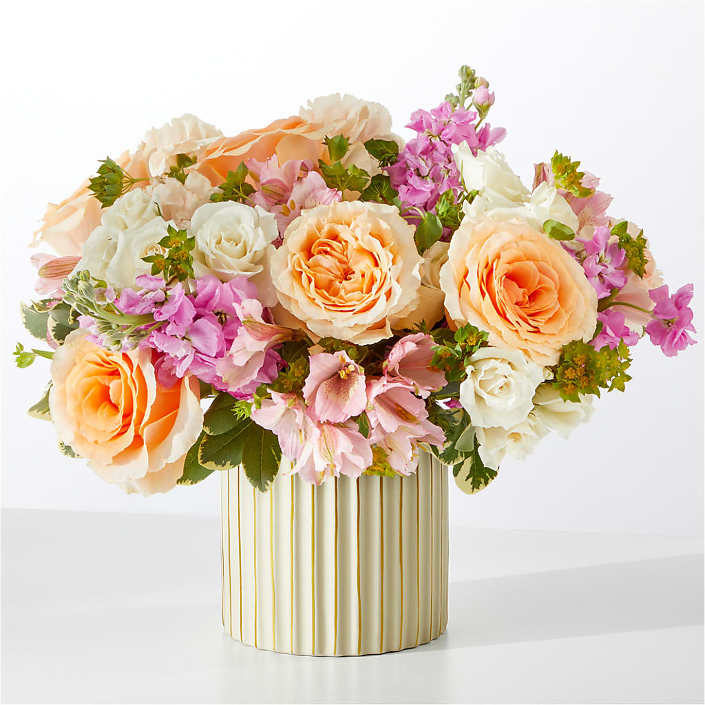 Paradise Bouquet with Ivory Vase – Grand Flowers/irish Rose, Novi MI