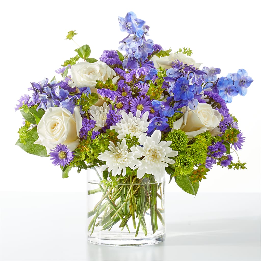 Genuine Gestures Bouquet – Grand Flowers/irish Rose, Novi MI