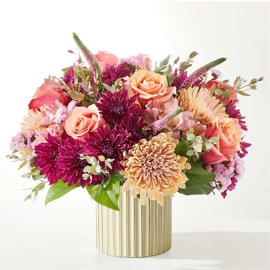 Berry Cobbler Bouquet with Ivory Vase – Grand Flowers/irish Rose, Novi MI
