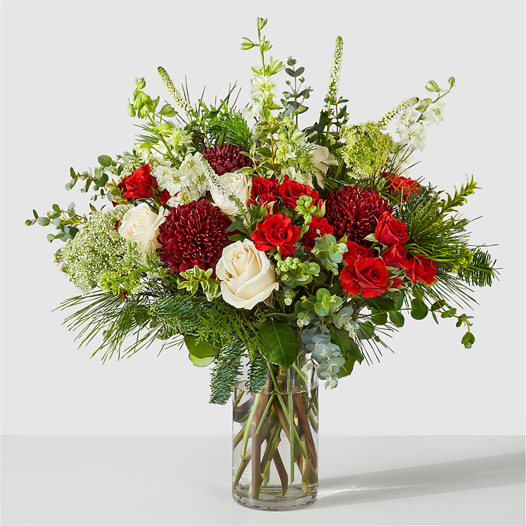 Favorite Traditions Bouquet – Grand Flowers/irish Rose, Novi MI
