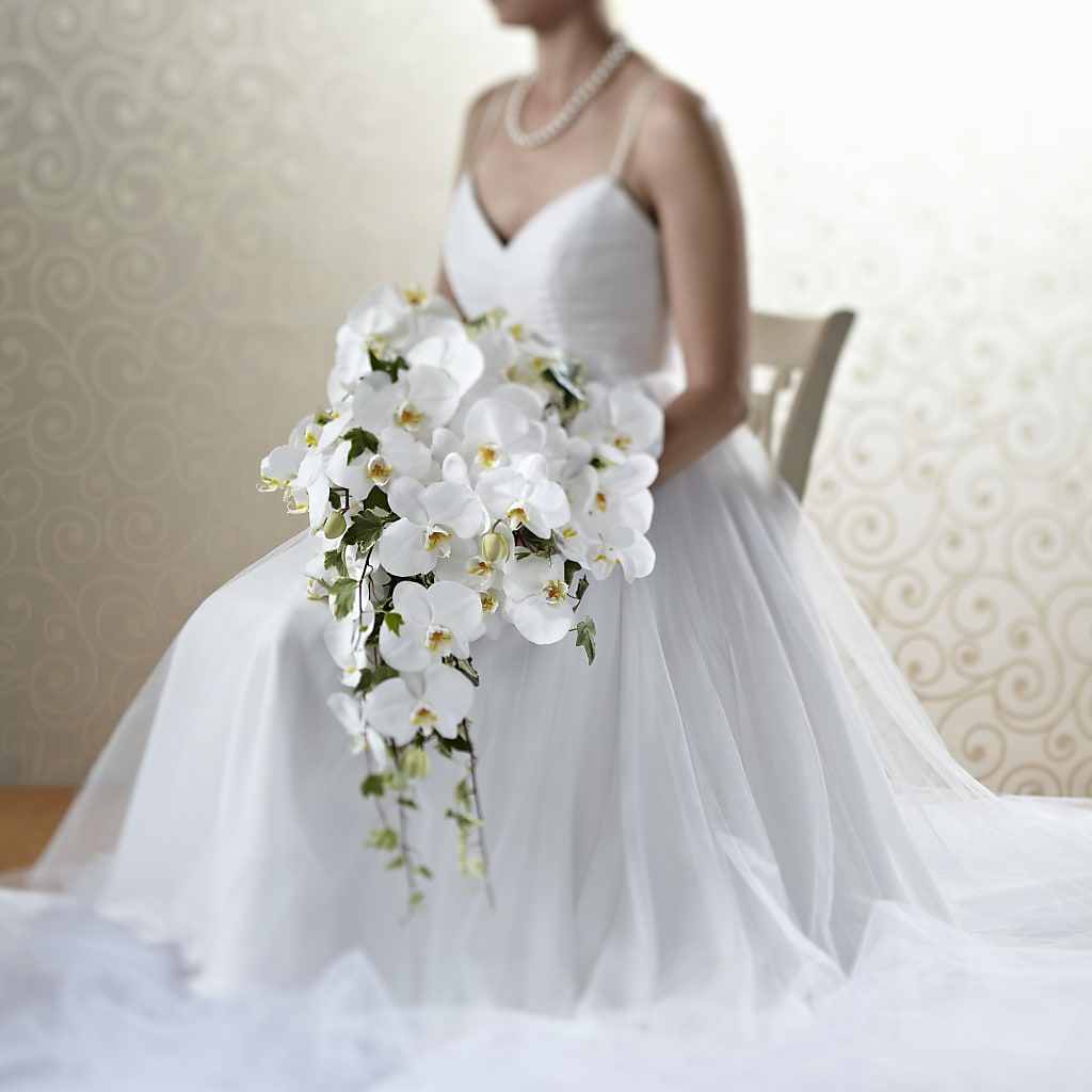 Classic White Bouquet – Grand Flowers/irish Rose, Novi MI