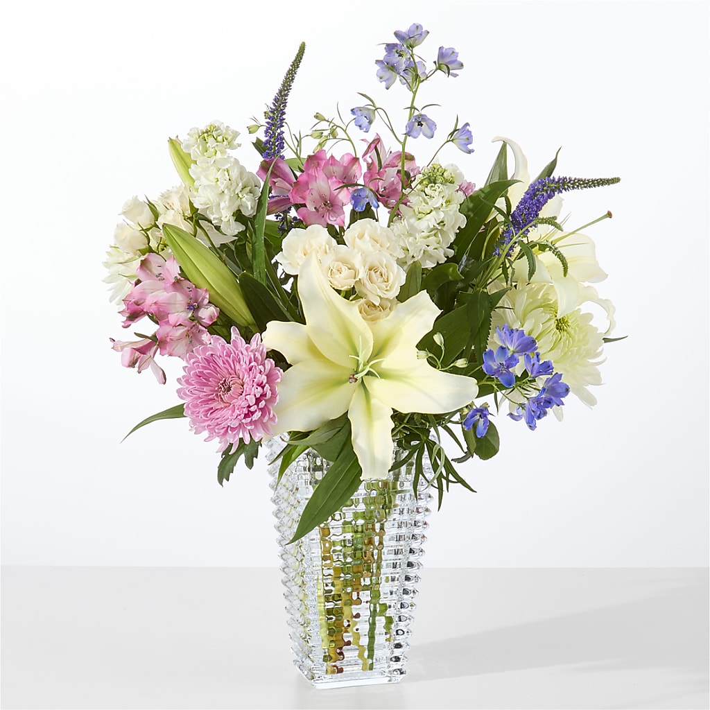 Winter Celebration Bouquet –  Grand Flowers/irish Rose, Novi MI