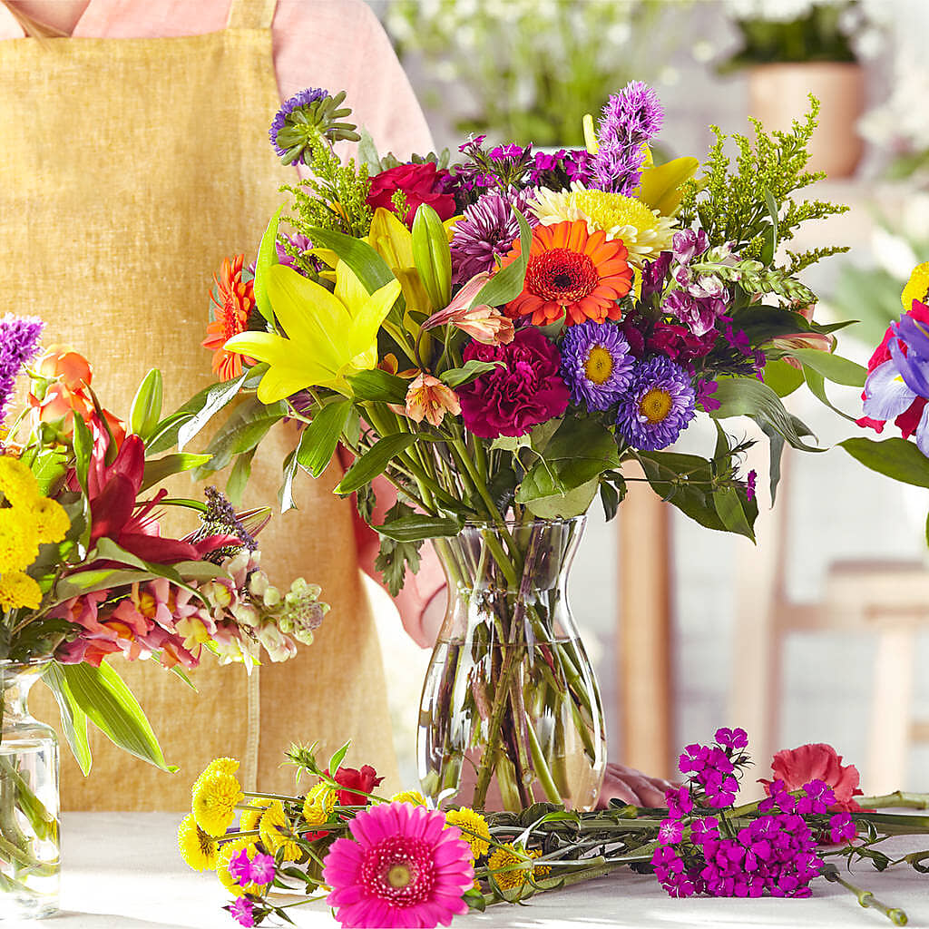 Bold & Bright – A Florist Original –  Grand Flowers/irish Rose, Novi MI