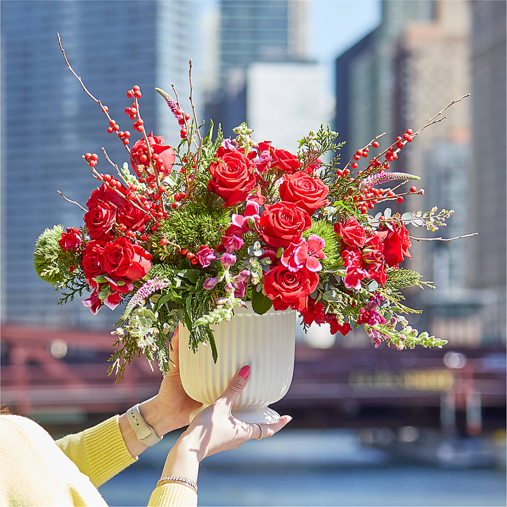 Big Red Bow Bouquet –  Grand Flowers/irish Rose, Novi MI
