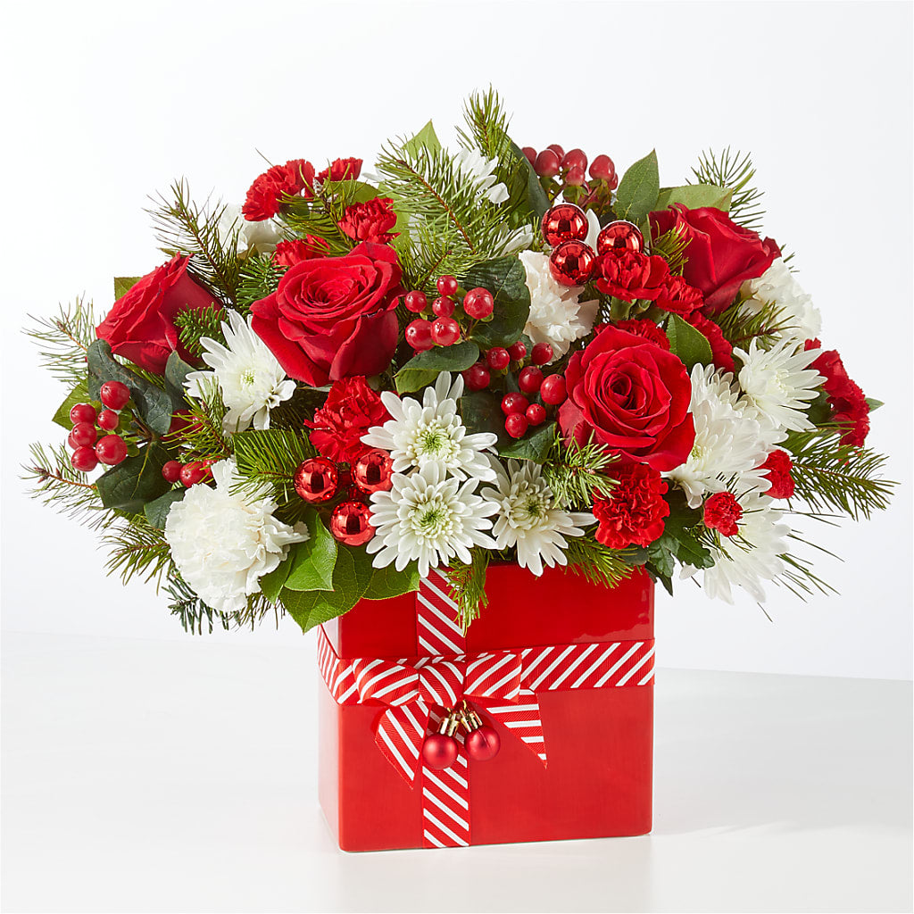 Presents Under the Tree Bouquet –  Grand Flowers/irish Rose, Novi MI