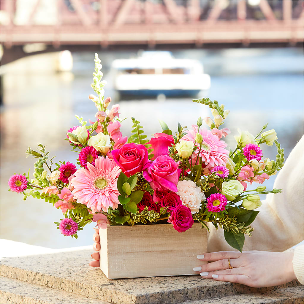 Too Cute Bouquet –  Grand Flowers/irish Rose, Novi MI