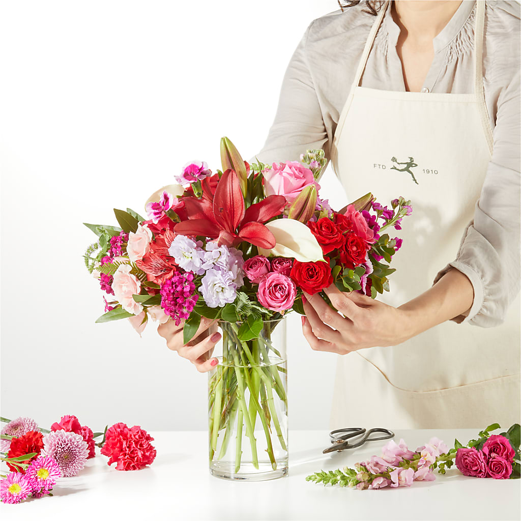 Swooning Over You - A Luxury Florist Original –  Grand Flowers/irish Rose, Novi MI