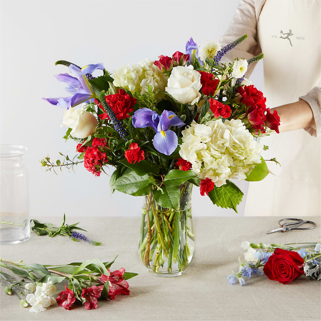 Star Spangled - A Florist Original –  Grand Flowers/irish Rose, Novi MI