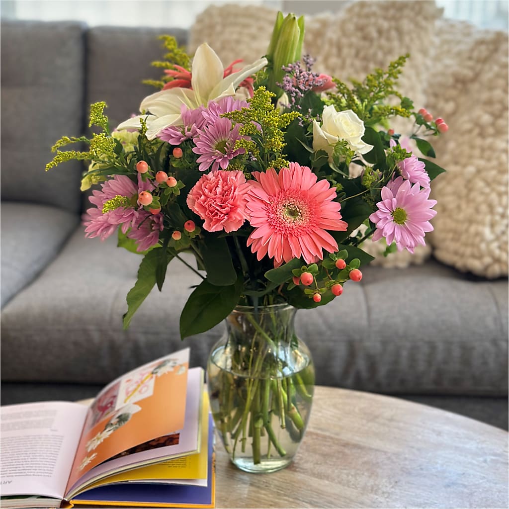 Pastel Tradition - A Florist Original –  Grand Flowers/irish Rose, Novi MI