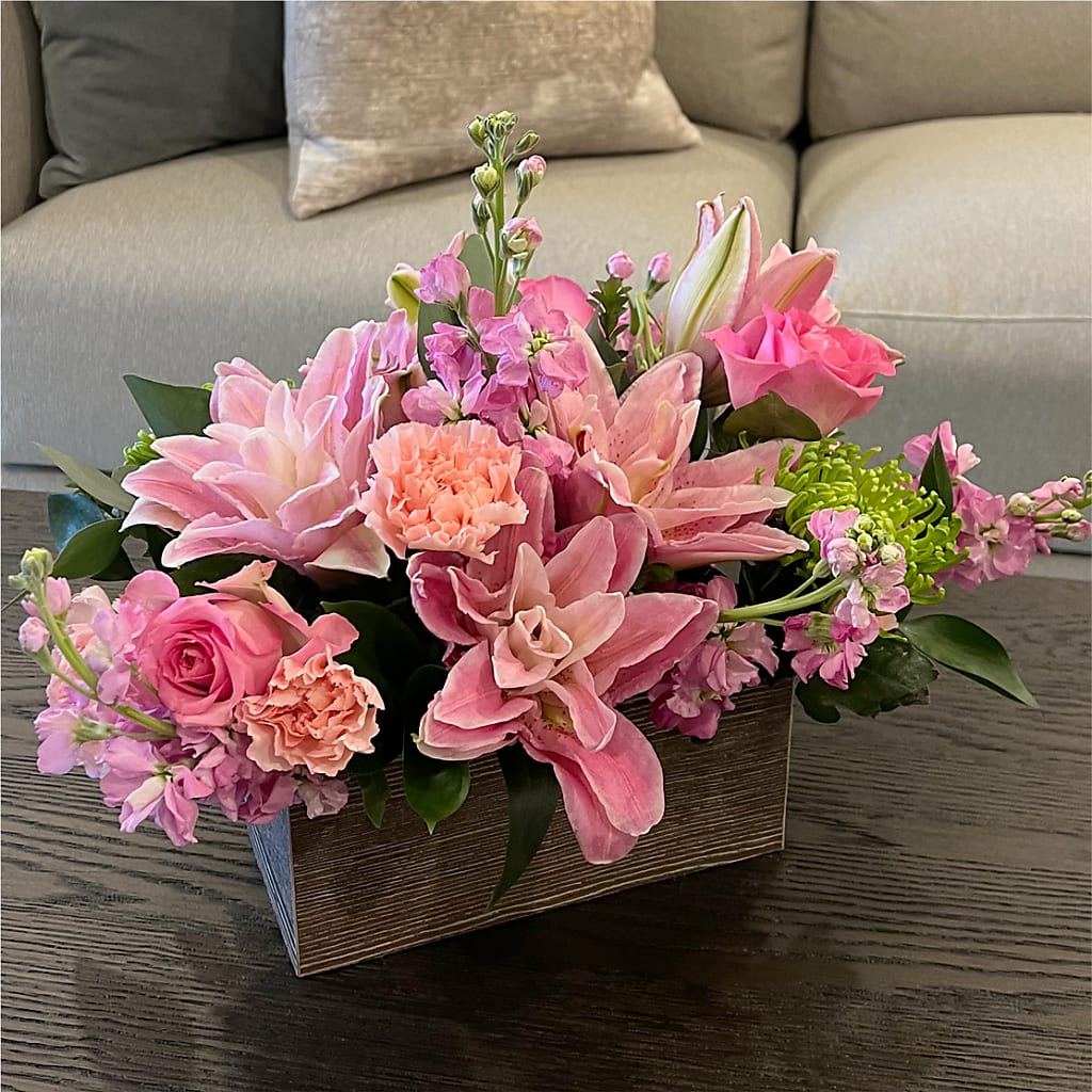 Beautiful Spirit Basket –  Grand Flowers/irish Rose, Novi MI