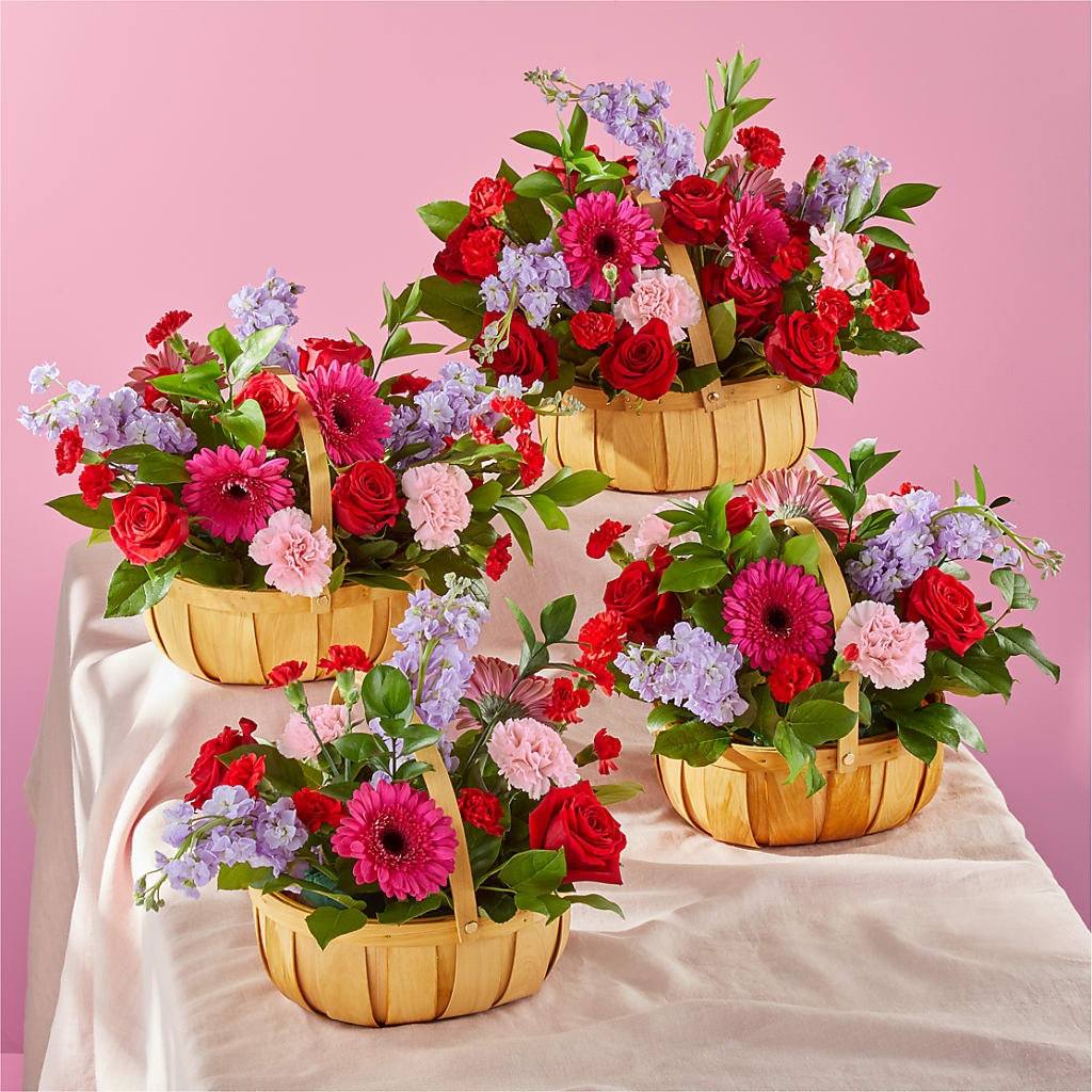 Pink Picnic Basket –  Grand Flowers/irish Rose, Novi MI