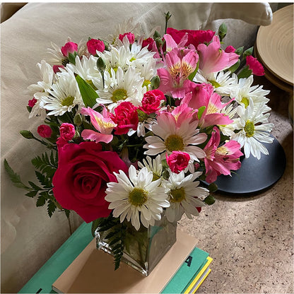 Sweet Surprises® Bouquet –  Grand Flowers/irish Rose, Novi MI